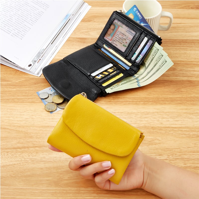 Pebble Leather RFID Safe Wallet